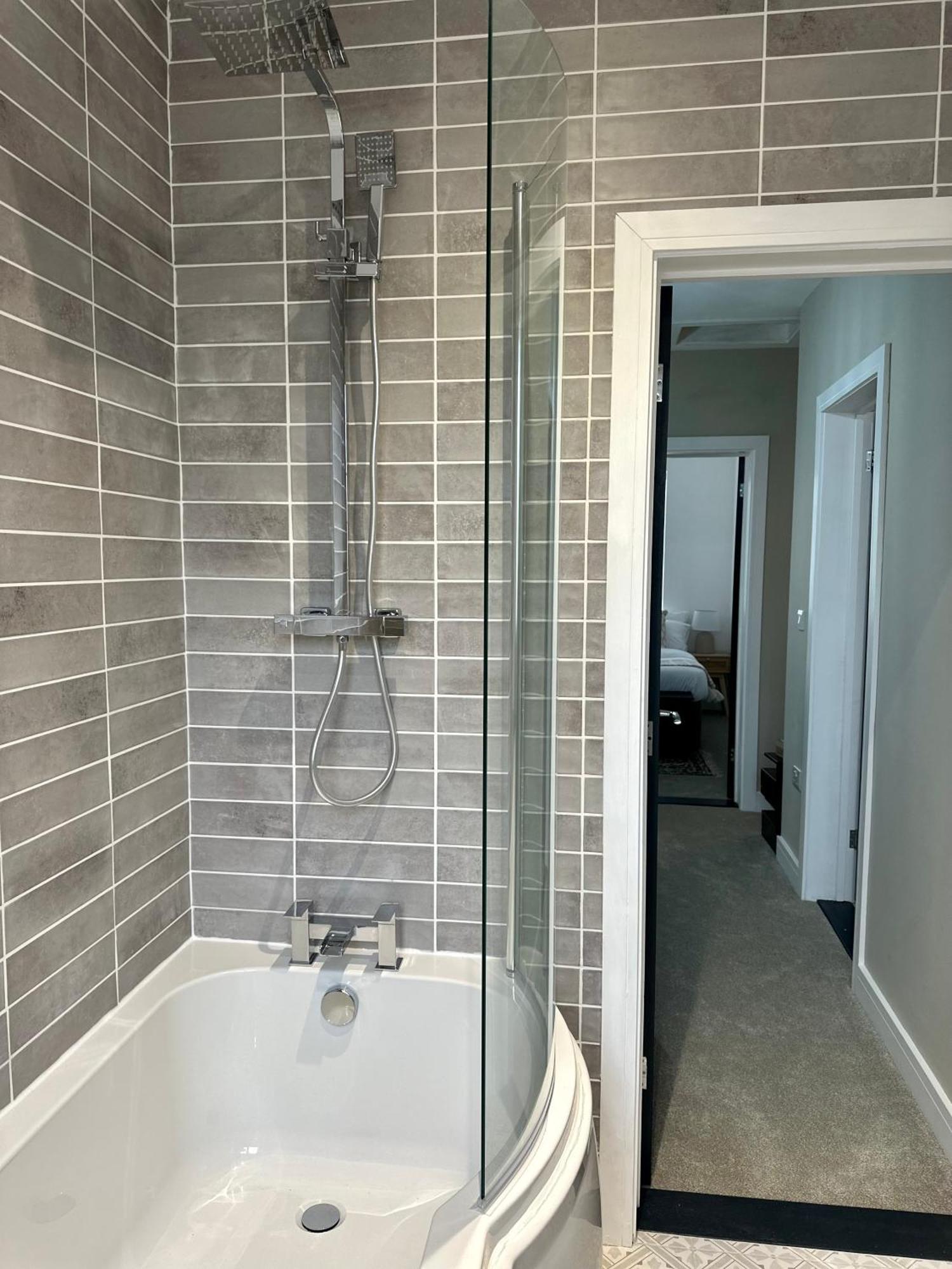 Clover Lodge Portsmouth Luxury Home With Off Road Free Parking 외부 사진
