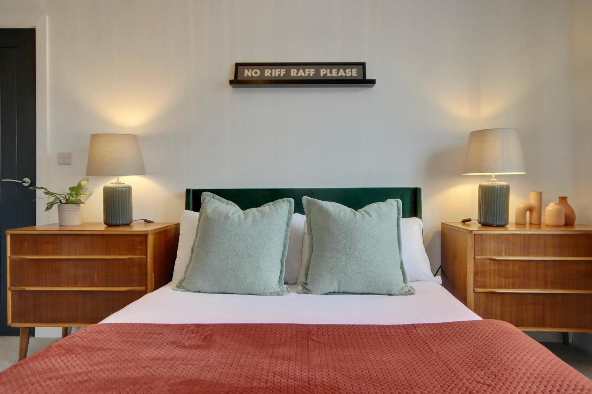 Clover Lodge Portsmouth Luxury Home With Off Road Free Parking 외부 사진